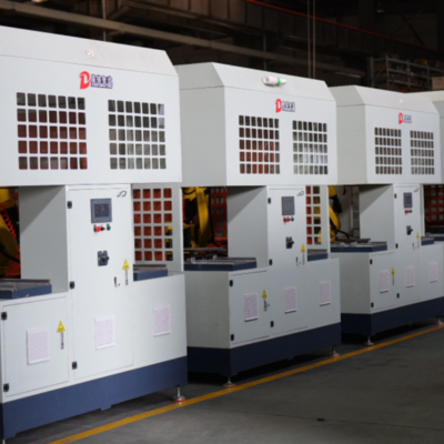comprar Máquina de pulido y rectificado de metales robótica ABB para desbarbado industrial Fabricación en línea