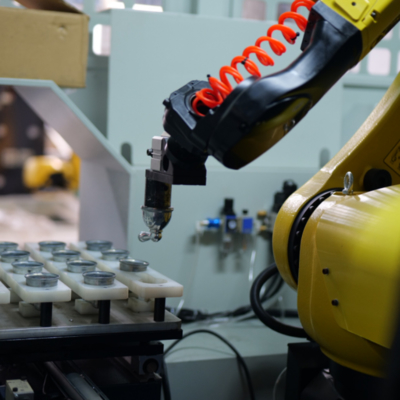 comprar Máquina de rectificación robótica ABB con compensación automática de posición Fabricación en línea