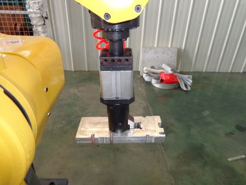 Máquina de pulir robótica del control de Ncstudio para el grifo de las piezas de la motocicleta que pulimenta