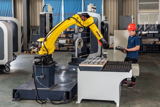 Maquinaria para el pulido de la cabeza de los clubes de golf Fabricación de hardware Plc y gabinetes de control de pantalla táctil Máquina de rectificación de pulido de robots