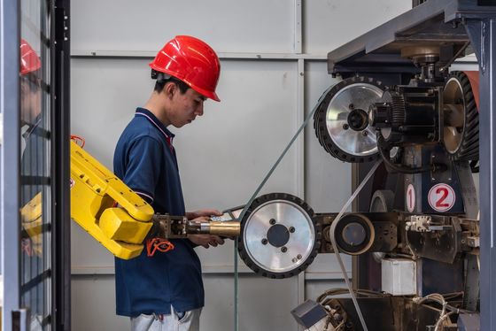 Máquina pulidora del CNC de la correa superficial robótica con la manija que sondea robótica